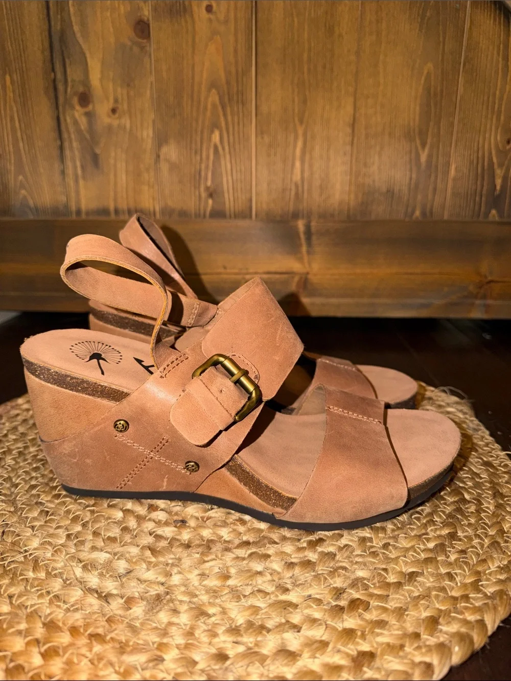OTBT Women's Tan Wedge Sandals BROWN OVERNIGHT with Adjustable Buckle SIZE 10M